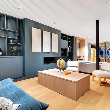 Fabulous House - A Gem In Chic Western Holiday home Paris